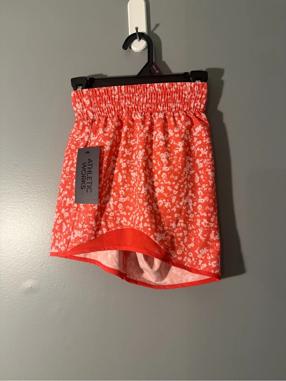 Red Floral Athletic Tank, Shorts and Leggings set girls XXL(18)